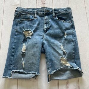 Universal Thread Blue Distressed Jean Shorts Size 8/29 casual summer frayed hem